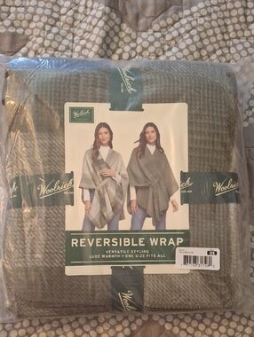 Woolrich Olive and Cream Reversible Wrap
